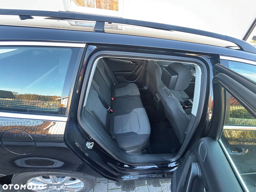 Volkswagen Passat 1.6 TDI Comfortline - 6
