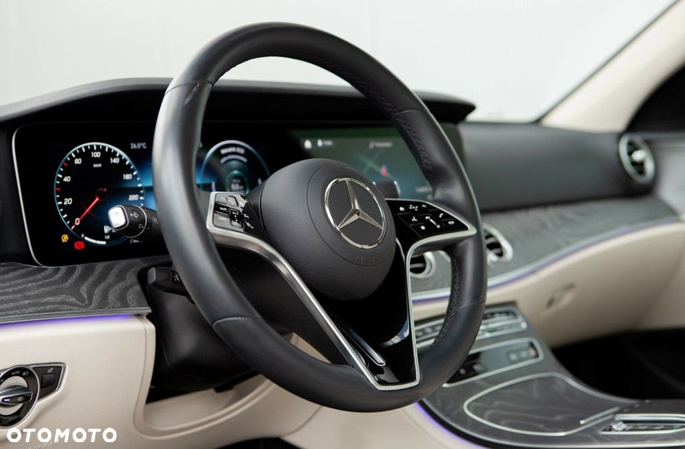 Mercedes-Benz Klasa E - 20