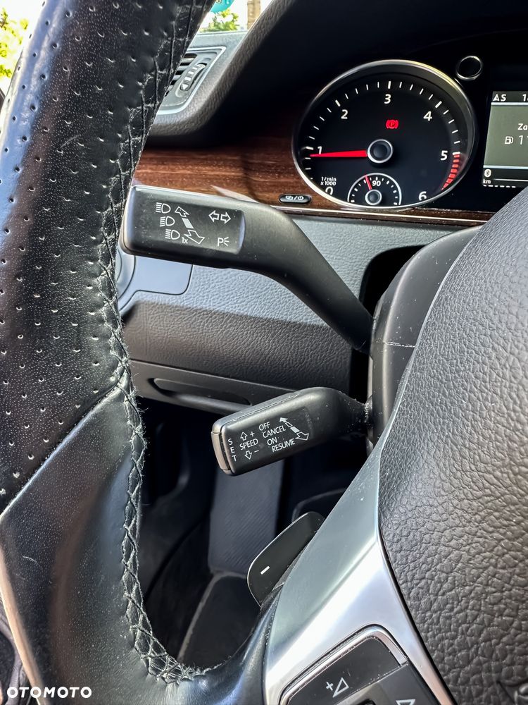 Volkswagen Passat 2.0 TDI Comfortline DSG - 22