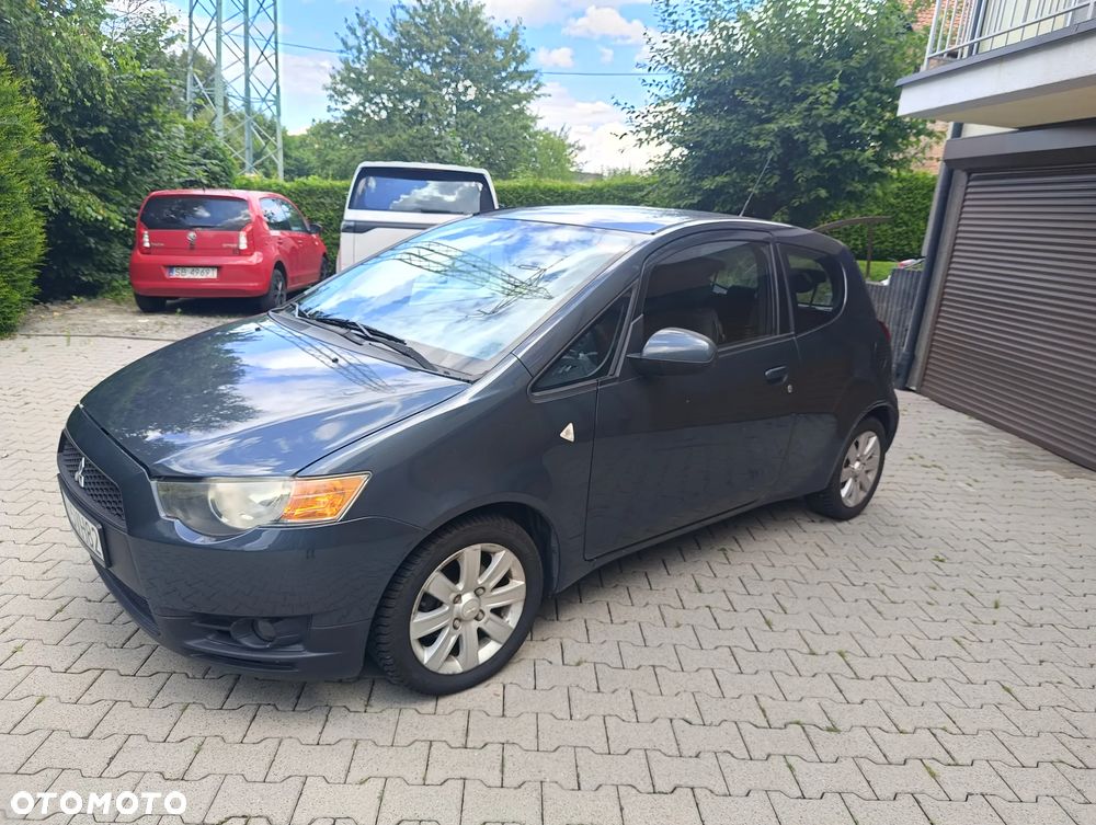 Mitsubishi Colt - 2