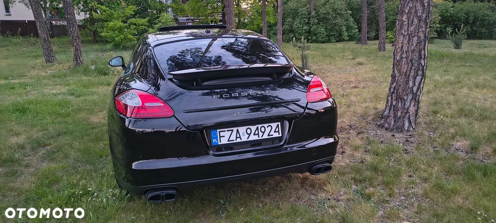 Porsche Panamera Platinum Edition PDK - 6