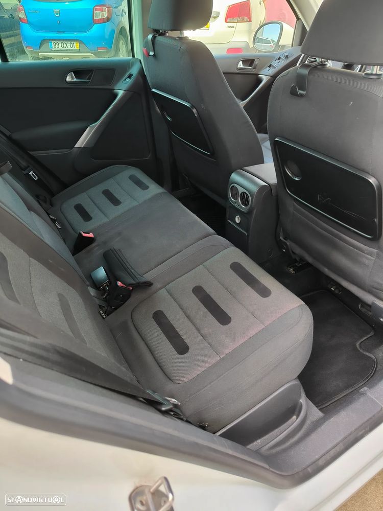 VW Tiguan 1.4 TSI Sport 4Motion - 9