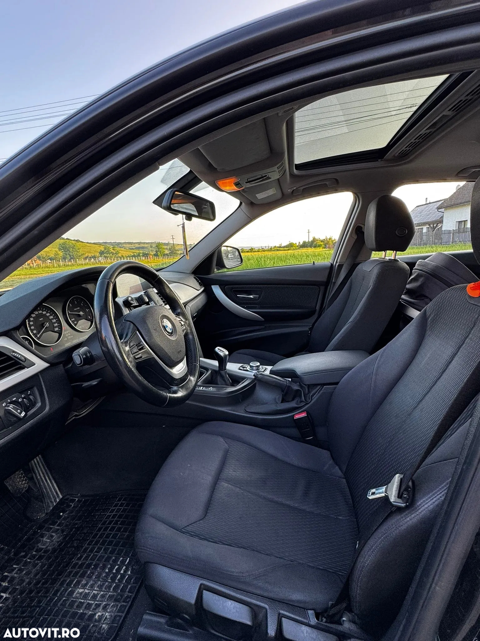 BMW Seria 3 318d - 5