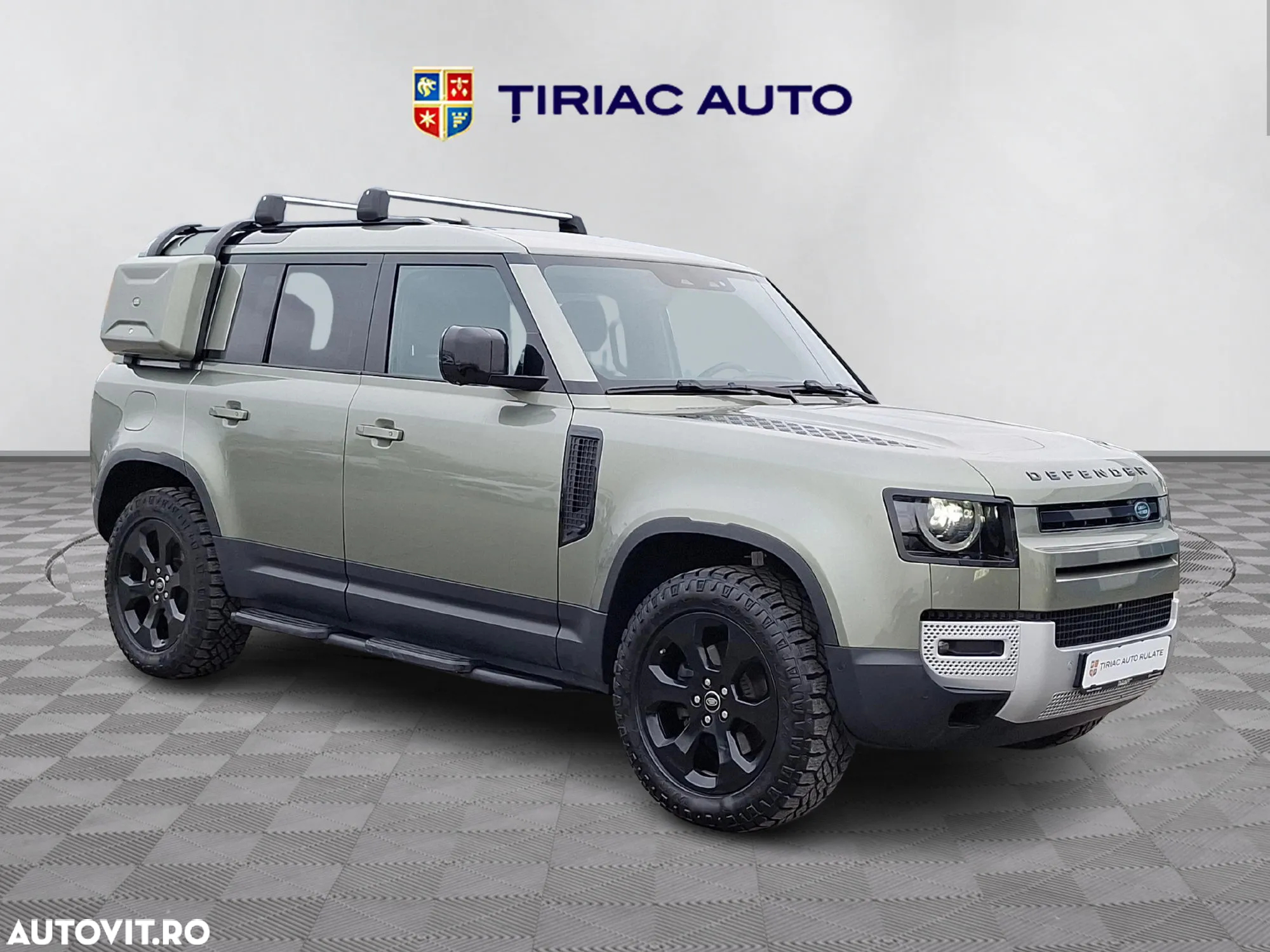 Land Rover Defender 110 2.0L D240 SE - 7