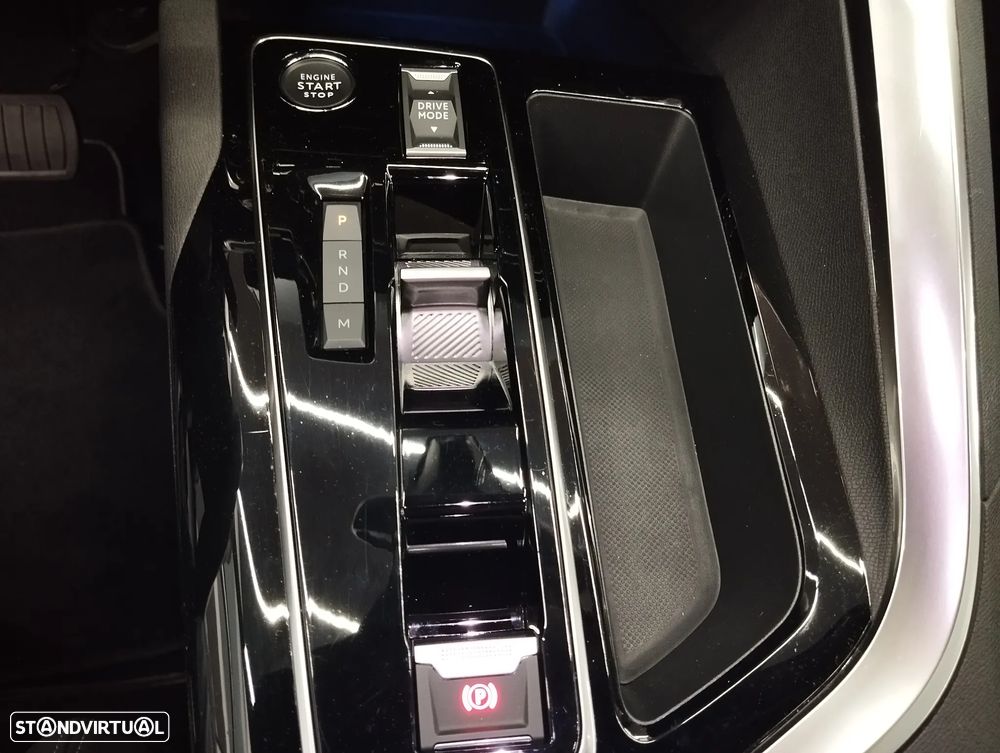 Peugeot 5008 1.2 PureTech Allure EAT8 - 36