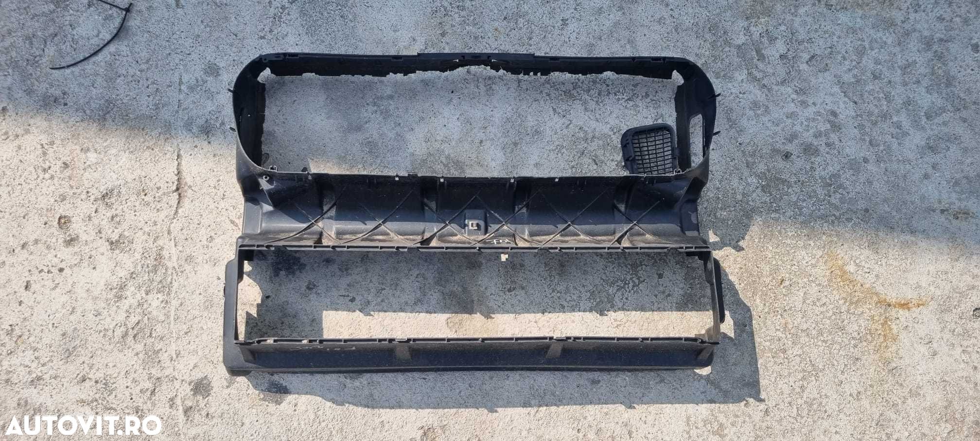 Deflector difuzor aer trager BMW seria 7 F01 - 1