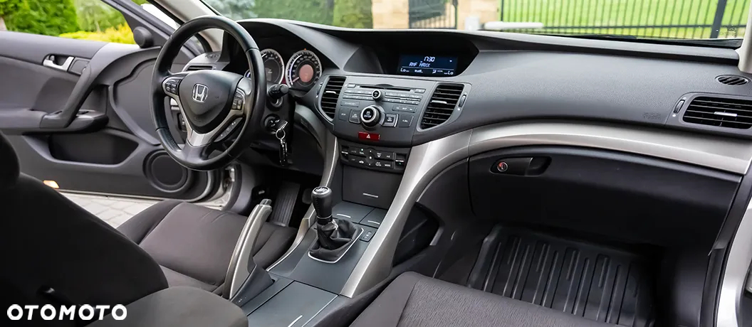 Honda Accord 2.0 Elegance - 27