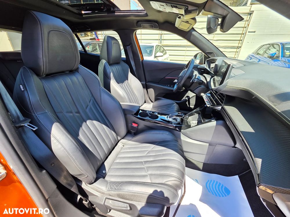 Peugeot 2008 PureTech 130 EAT8 GT - 16
