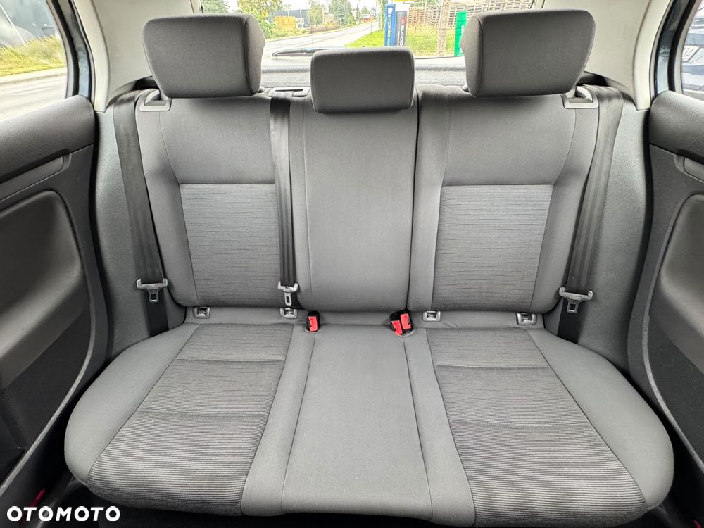 Volkswagen Golf 1.9 TDI DPF Trendline - 18