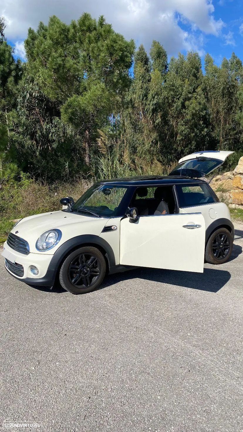 MINI 3 Portas Cooper D - 1