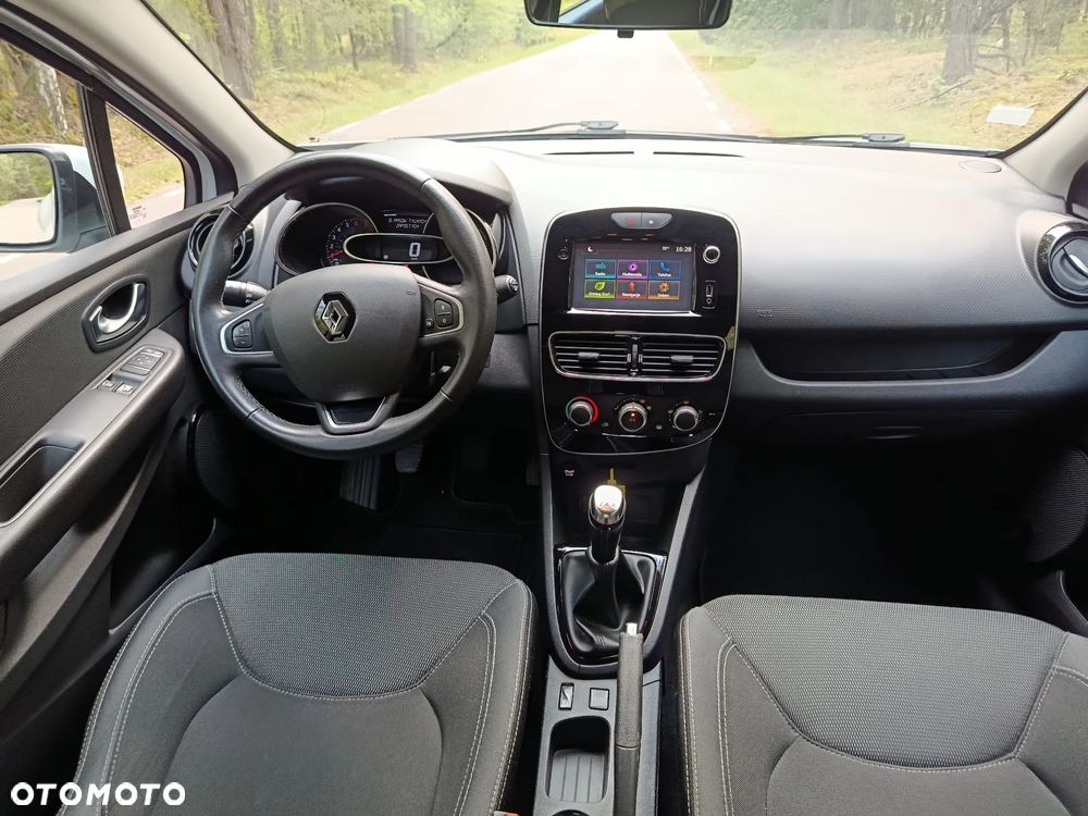 Renault Clio - 19