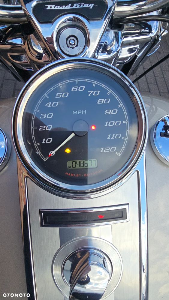 Harley-Davidson Touring Road King - 14