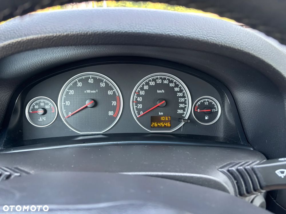 Opel Vectra 1.8 - 8