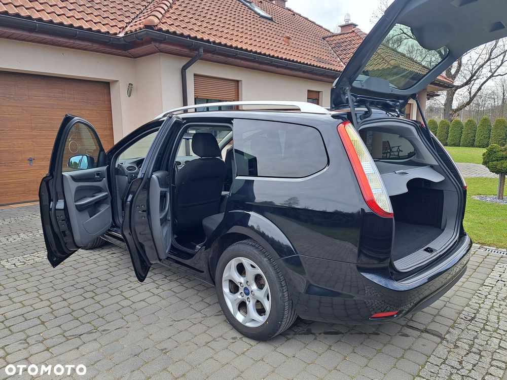 Ford Focus 1.6 16V Ambiente - 30