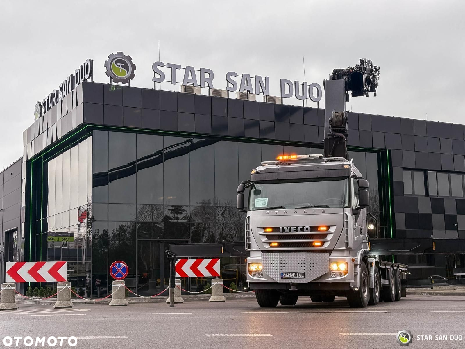 Iveco STRALIS AS320S50Y 8x2 HMF 8520-0K6 FLY JIB HDS Żuraw Wciągarka - 5