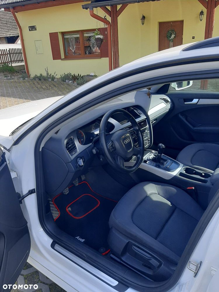 Audi A4 Avant - 4