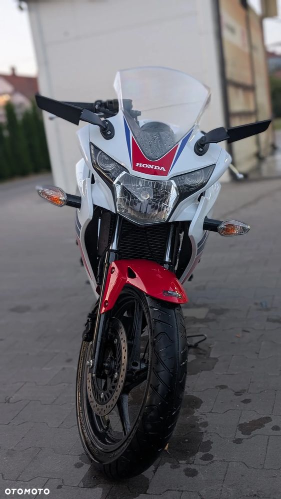 Honda CBR - 6