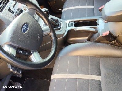Ford Kuga 2.0 TDCi Titanium - 5