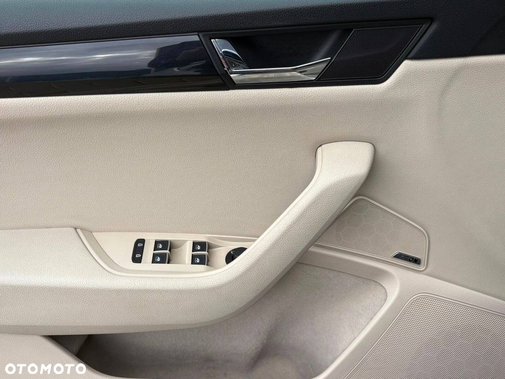 Skoda Superb 2.0 TDI 4x4 L&K DSG - 11