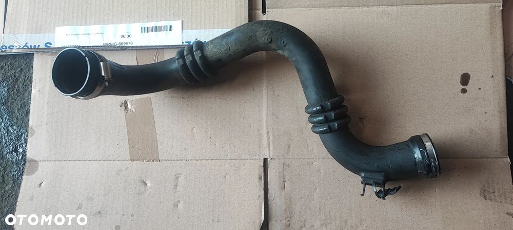 RURA WĄŻ PRZEWÓD INTERCOOLERA LAGUNA II 2.0 TURBO 8200295043 RURA WĄŻ PRZEWÓD INTERCOOLERA LAGUNA II 2.0 TURBO 8200295043 - 2