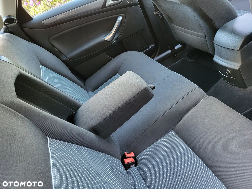 Ford Mondeo - 16