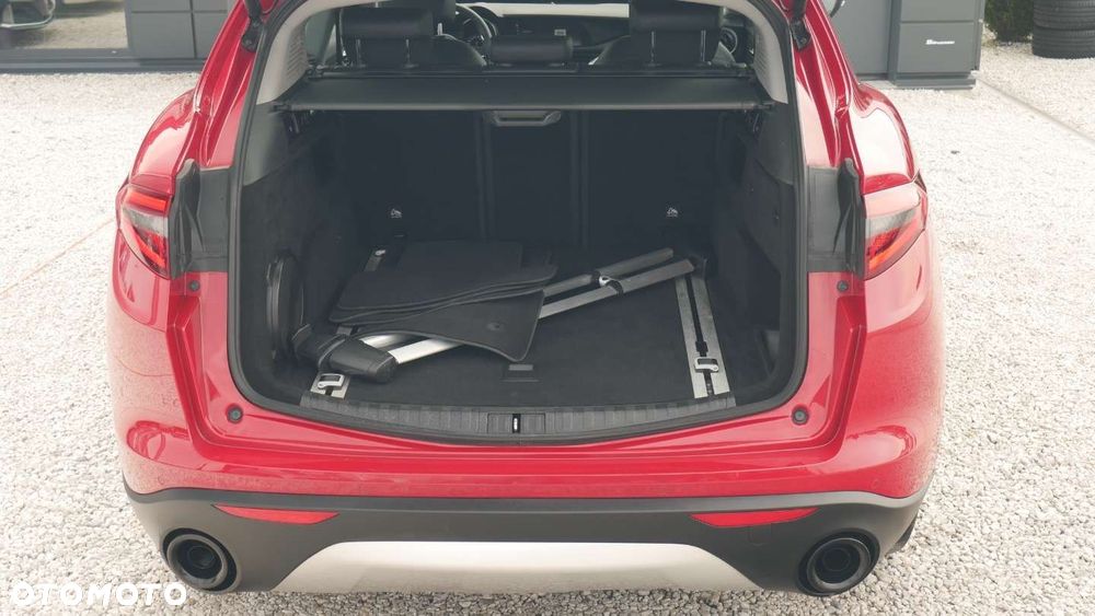 Alfa Romeo Stelvio - 30