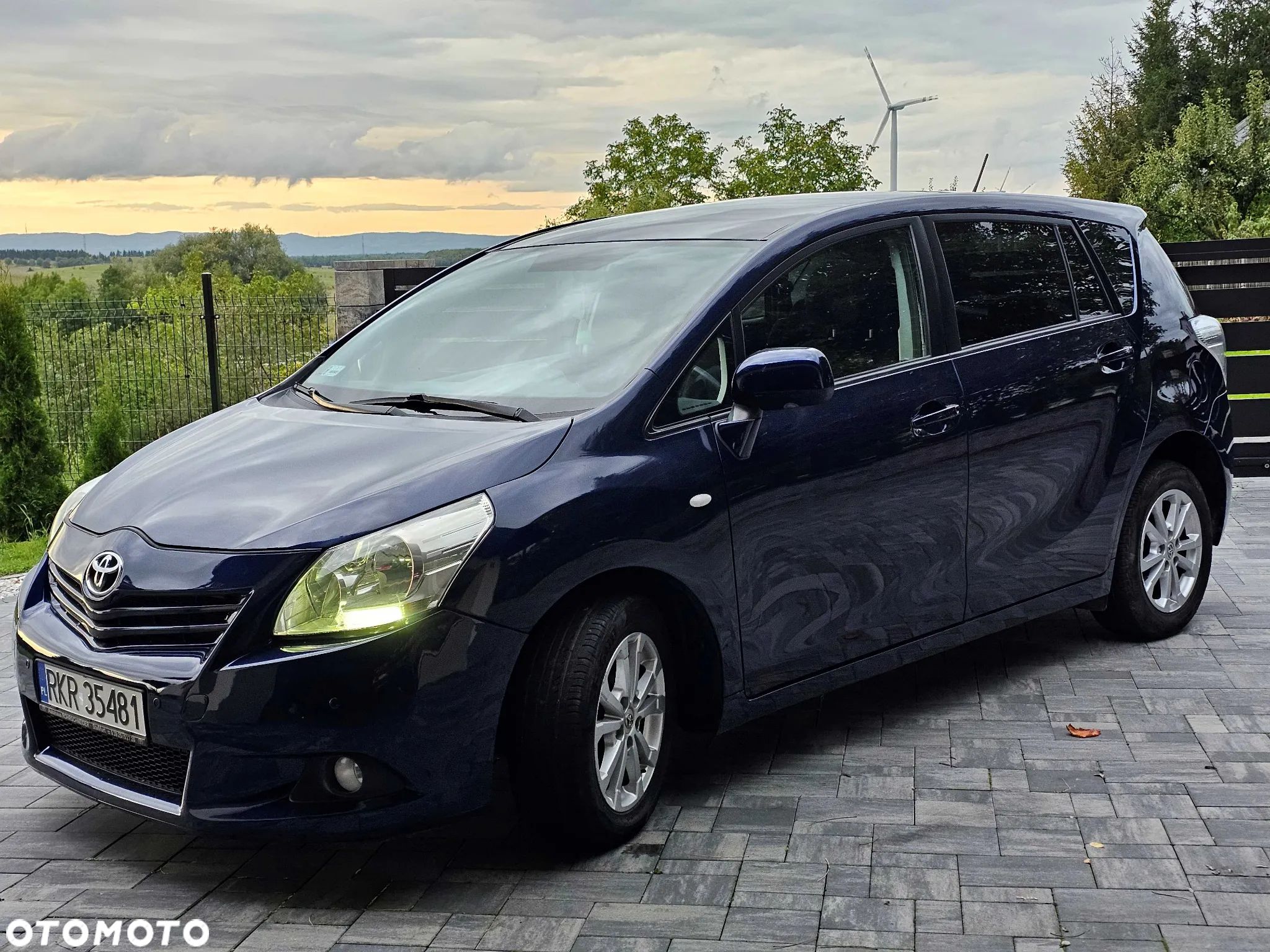 Toyota Verso 1.8 Sol plus NAVI 7os MS - 1