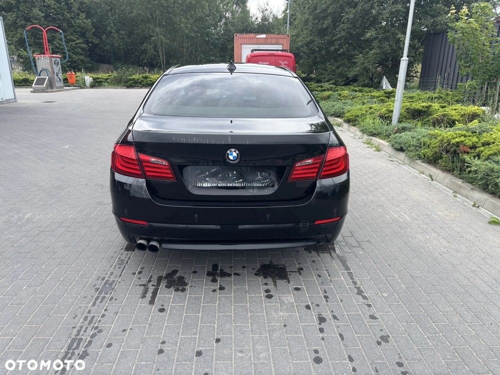 BMW Seria 5 520i - 4