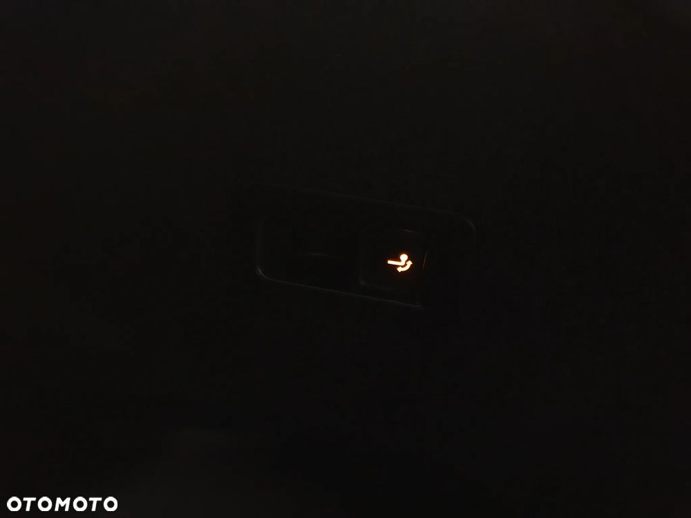 Volkswagen Passat 2.0 TDI BMT Highline - 32