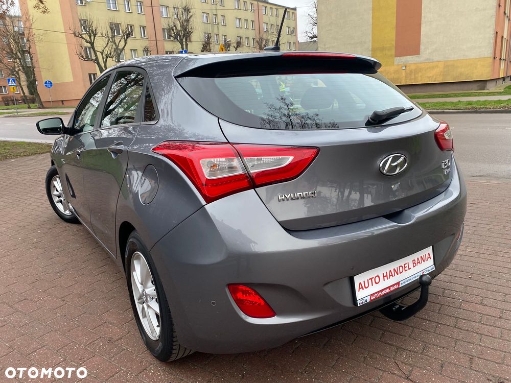 Hyundai i30 blue 1.6 GDI Trend - 30