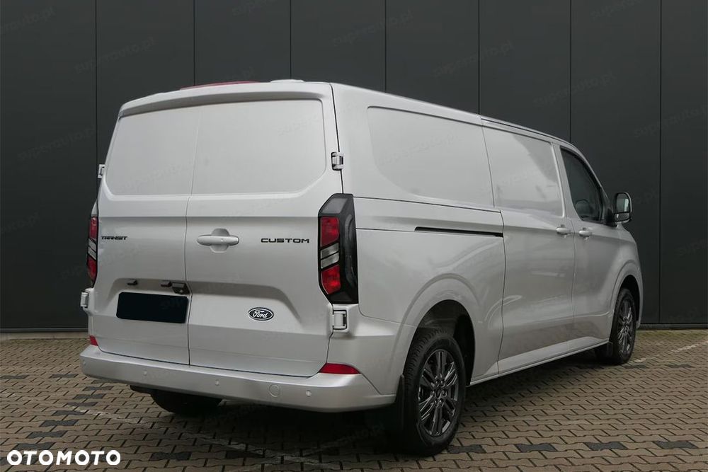 Ford Transit Custom 320 L2H1 Limited A8 2.0 170KM - 5