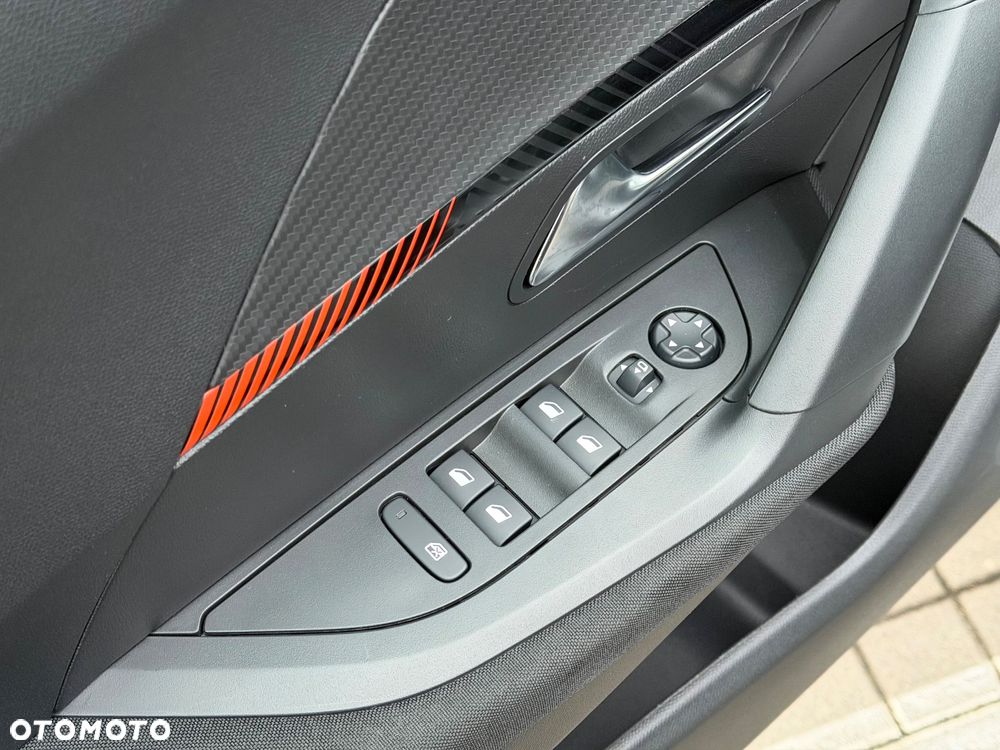 Peugeot 2008 PureTech 130 EAT8 Active Pack - 13