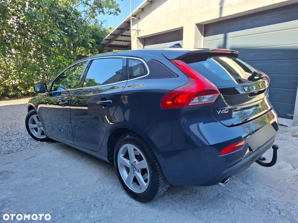 Volvo V40 D4 Momentum - 17
