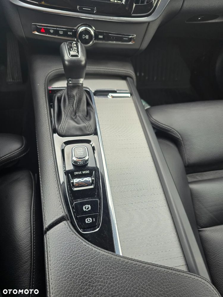 Volvo V90 D4 AWD Inscription - 12