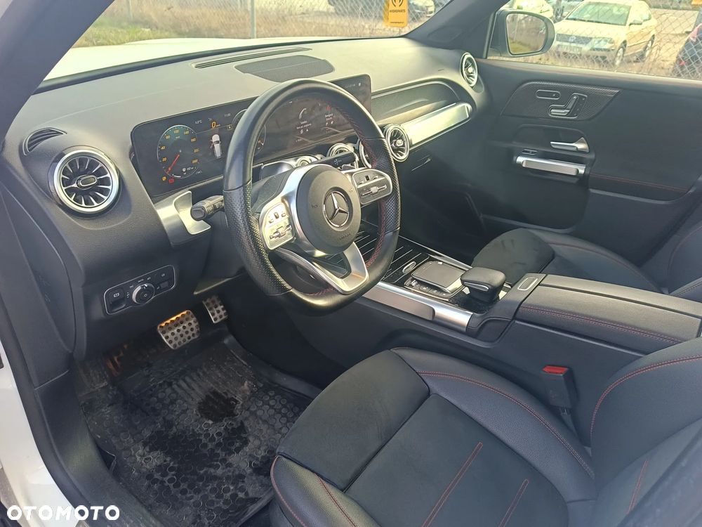 Mercedes-Benz GLB 250 4-Matic AMG Line 8G-DCT - 10