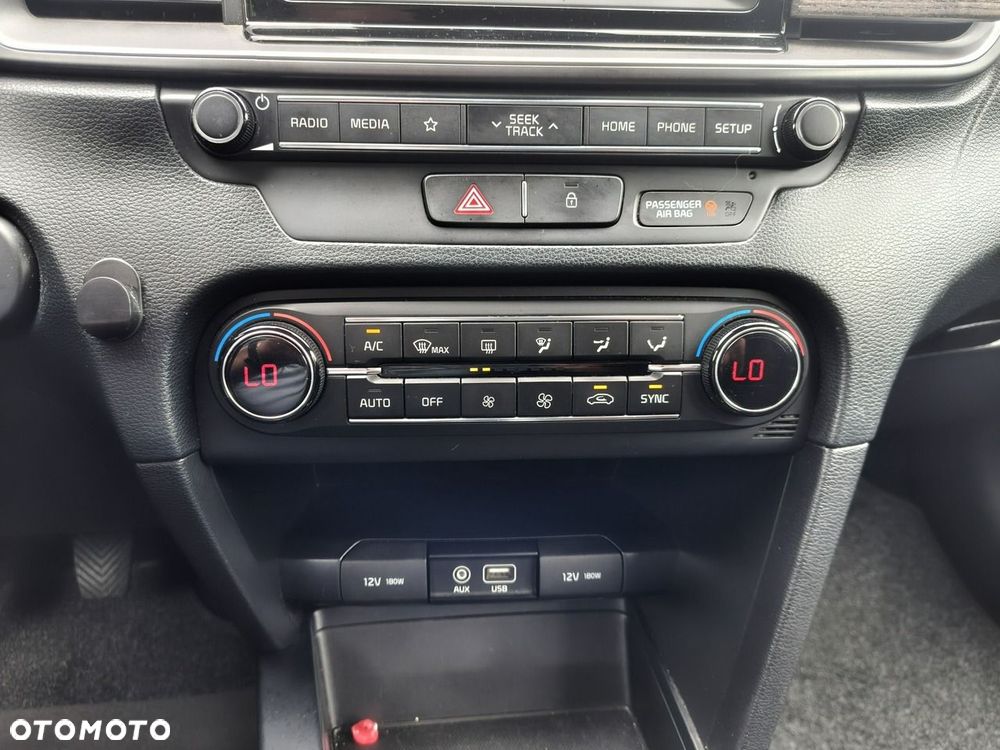Kia Ceed - 12