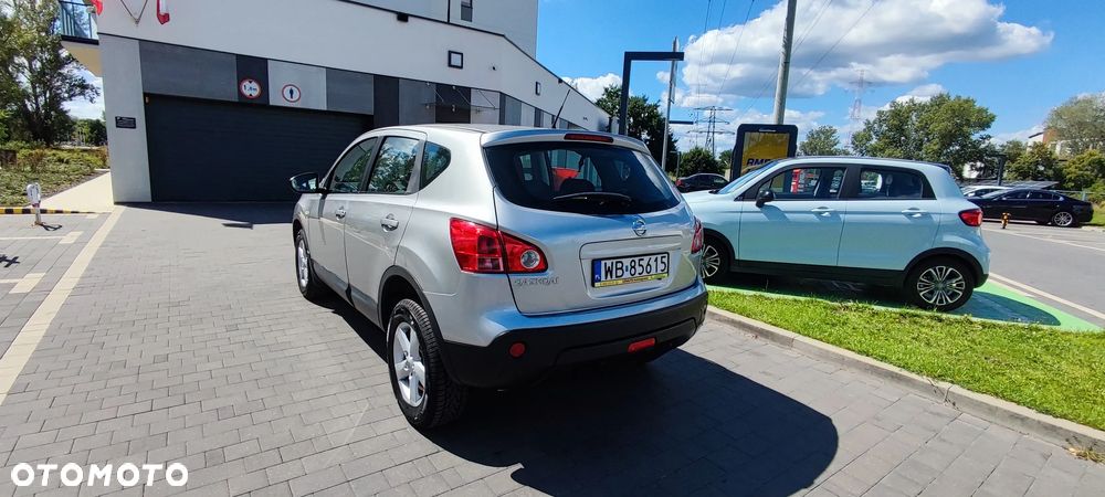 Nissan Qashqai 1.6 Visia - 8