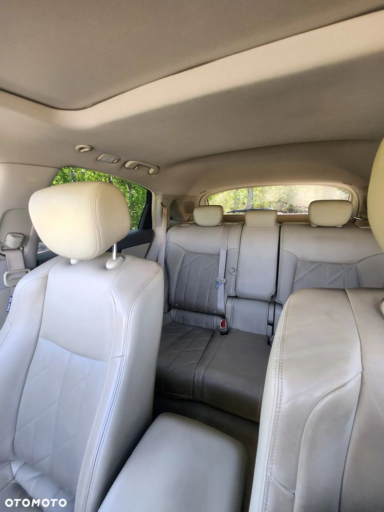 Infiniti Q70 3.0d S - 10