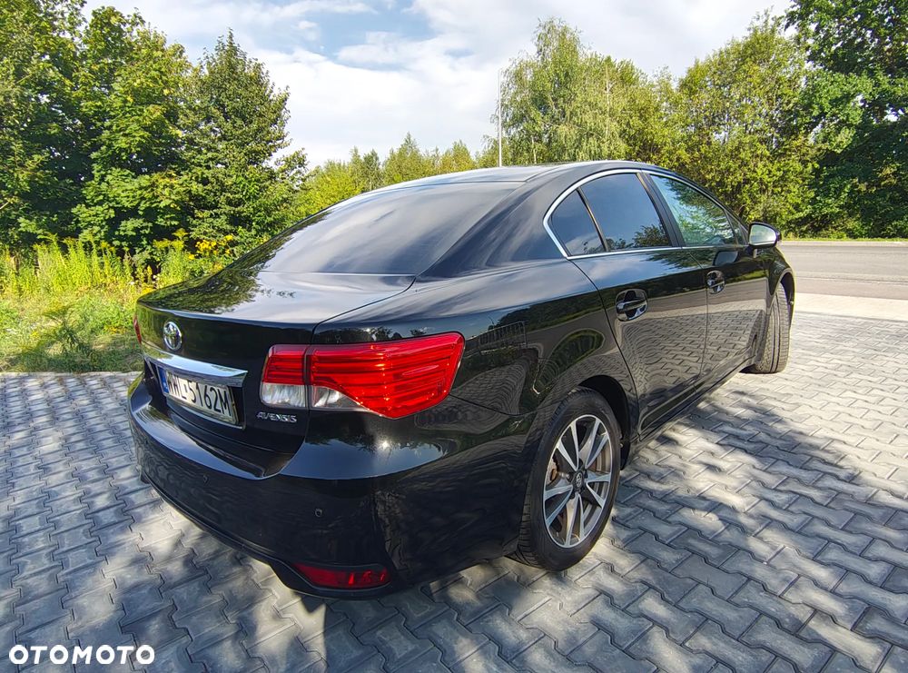 Toyota Avensis - 11