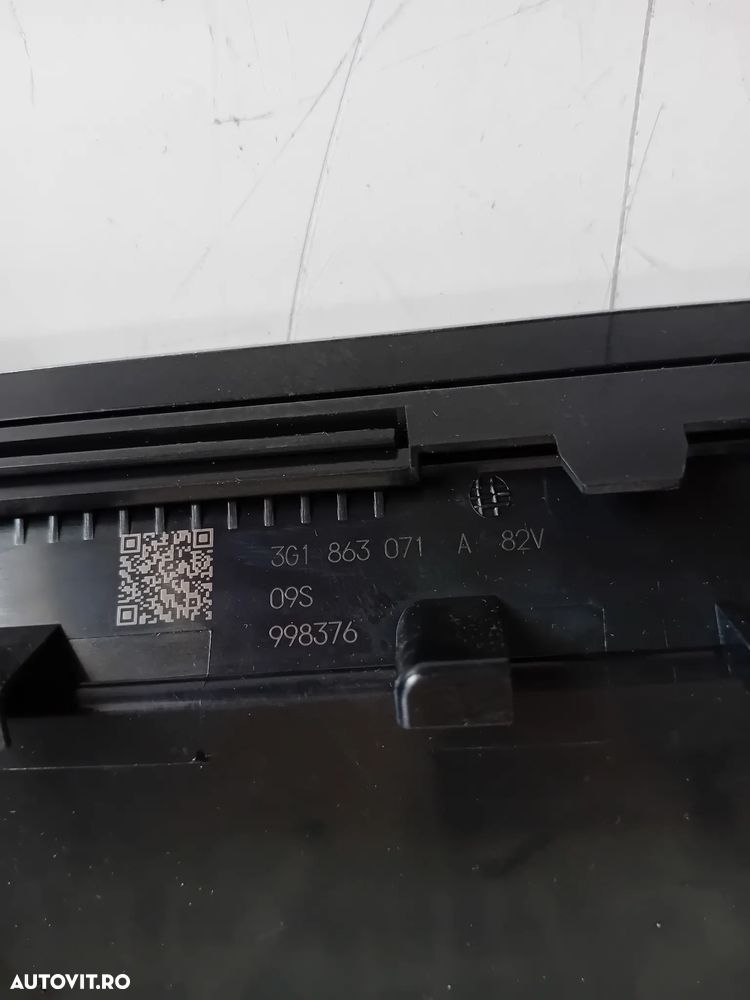 Modul Incarcare Wirelles Scrumiera Vw Passat B8 AN 2014-2020 Cod 3G1863071A Motor DFG Cutie UAX - 8