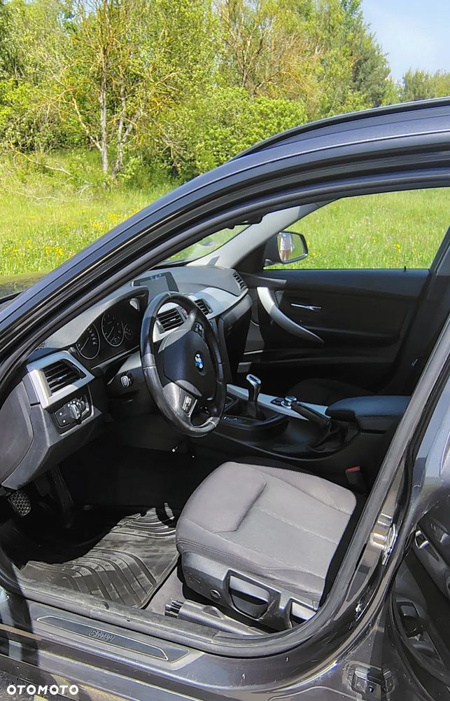 BMW Seria 3 318d Modern Line - 4