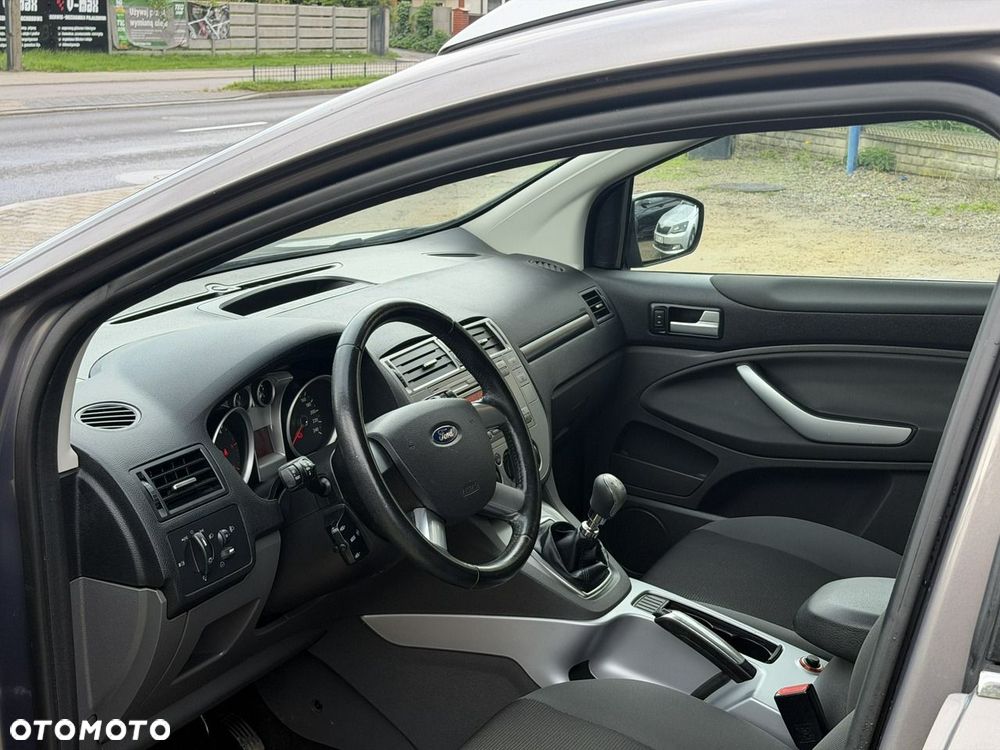Ford Kuga - 11