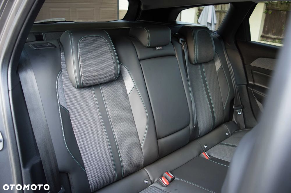 Peugeot 308 BlueHDi 130 EAT8 Allure Pack - 33
