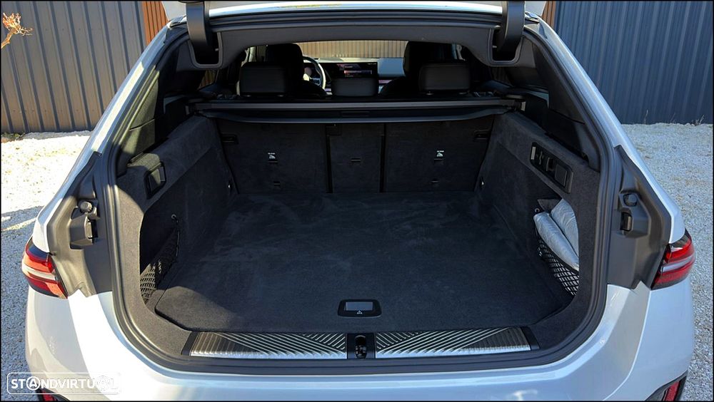 BMW i5 eDrive40 Pack Desportivo M - 37