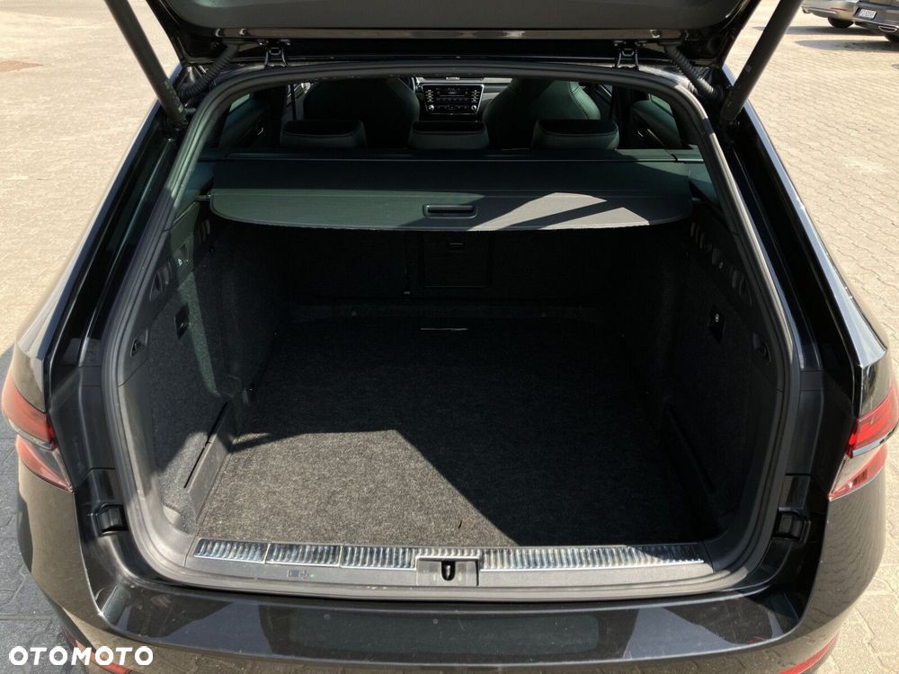 Skoda Superb 2.0 TDI SCR Sportline DSG - 10