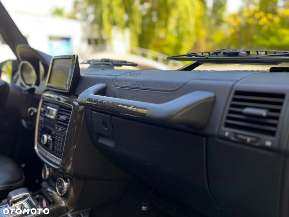Mercedes-Benz Klasa G 63 AMG AMG SPEEDSHIFT 7G-TRONIC - 37