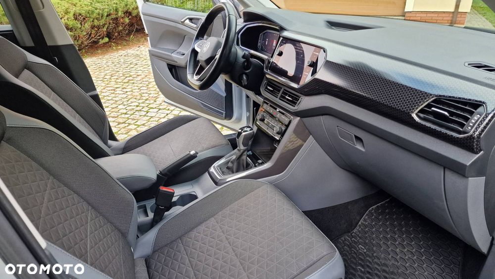 Volkswagen T-Cross - 17