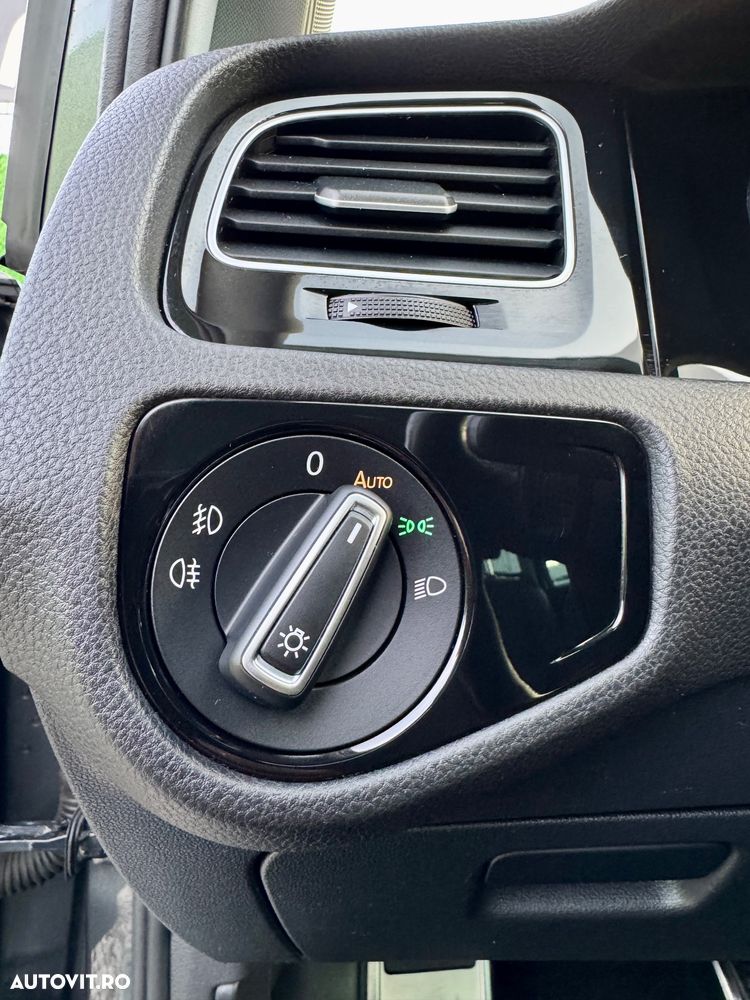 Volkswagen Golf 1.6 TDI DSG Sound - 15