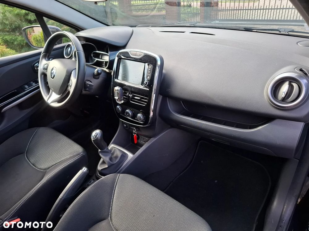 Renault Clio - 11