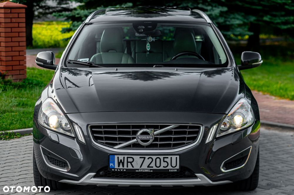 Volvo V60 D3 Geartronic RDesign - 2